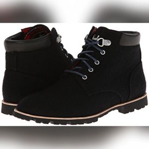 FLASH SALE!!! Woolrich Beebe Wool Chukka Boot